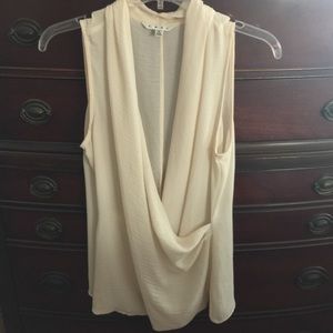 CAbi ivory crisscross top sz M